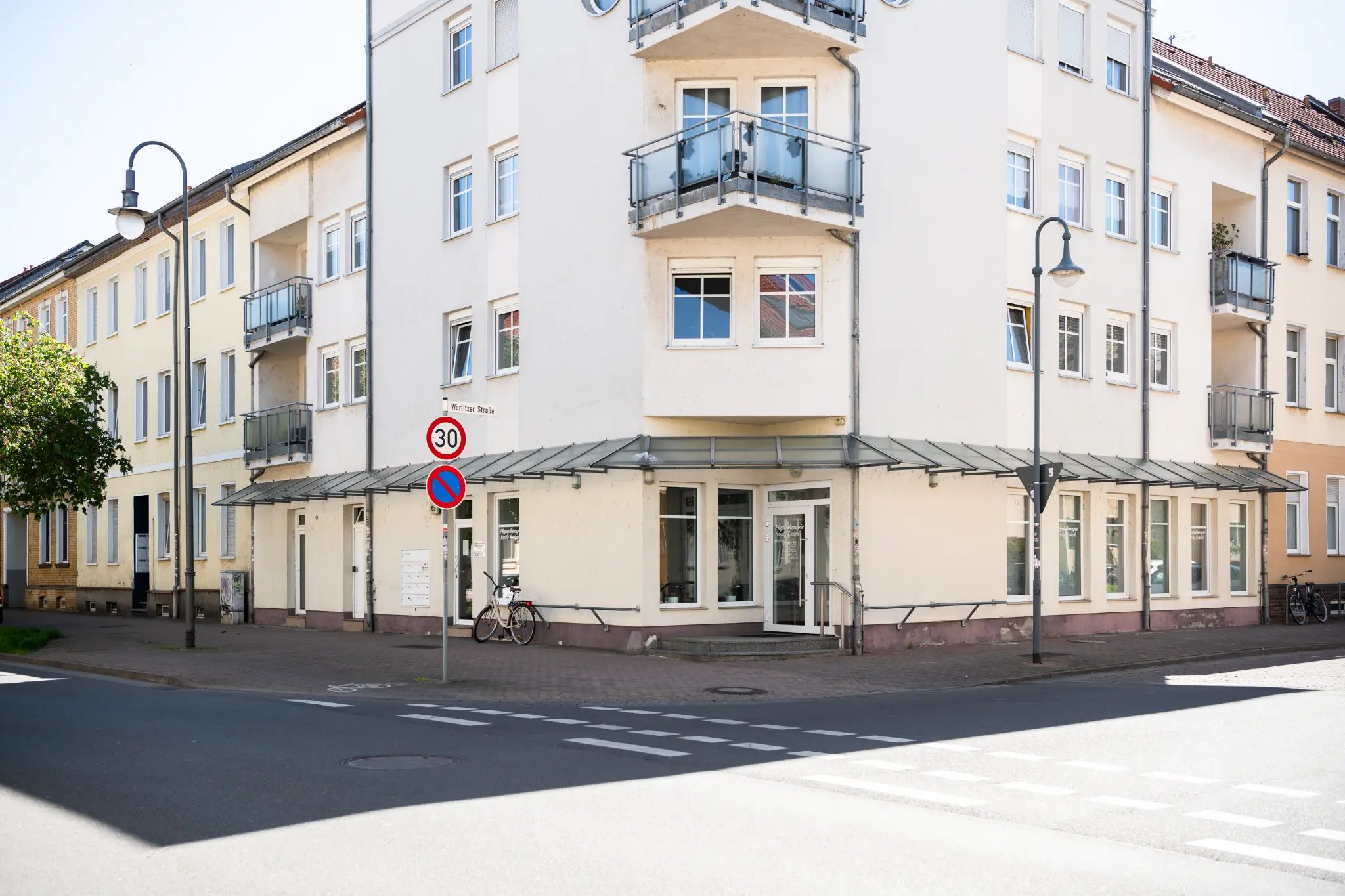 Außenansicht der Praxis in der Karlstraße, Dessau-Roßlau